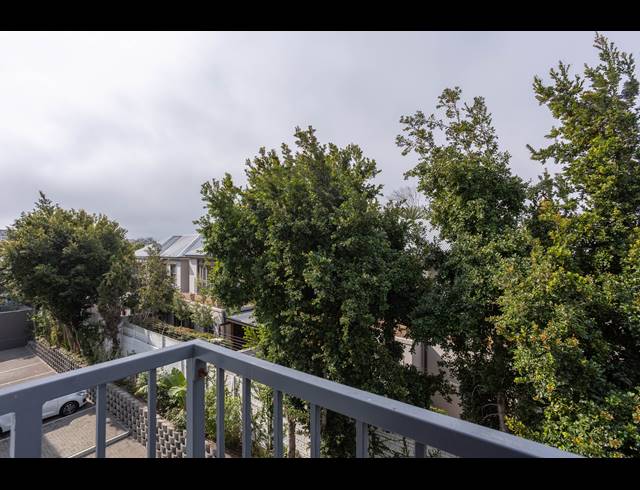 2 BEDROOM APARTMENT FOR SALE IN CLAREMONT UPPER